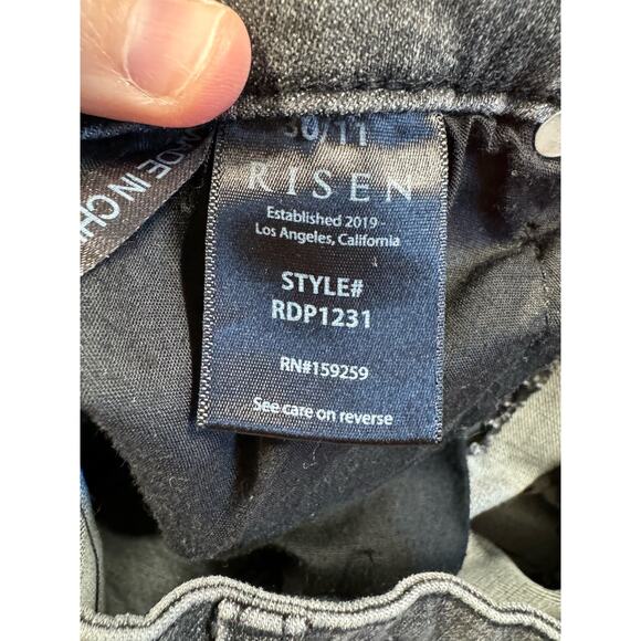 Risen Dexter Skinny Jean Women’s Size 30/11 Gray Light Distress Stretch Mid Rise - Picture 12 of 14